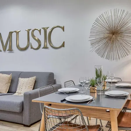 Experience Urban Life In The 10th Arrondissement *